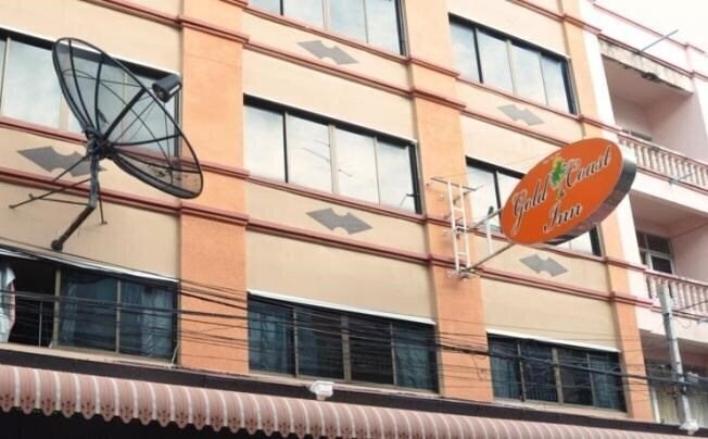 Отель Gold Coast Inn Jomtien Beach 2*