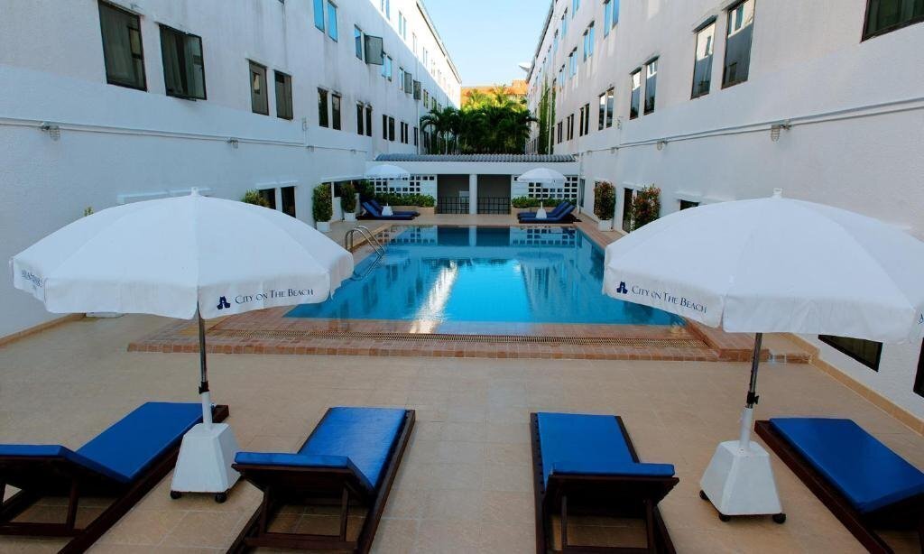 Отель Ambassador City Jomtien 3*