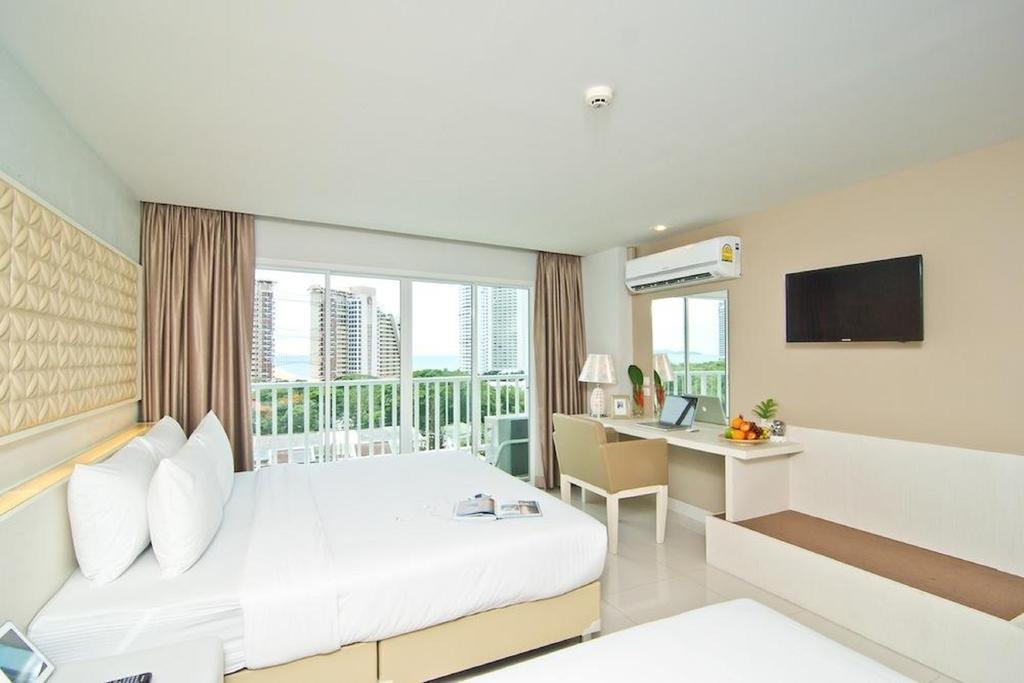 Фото The Ivory Villa 3*