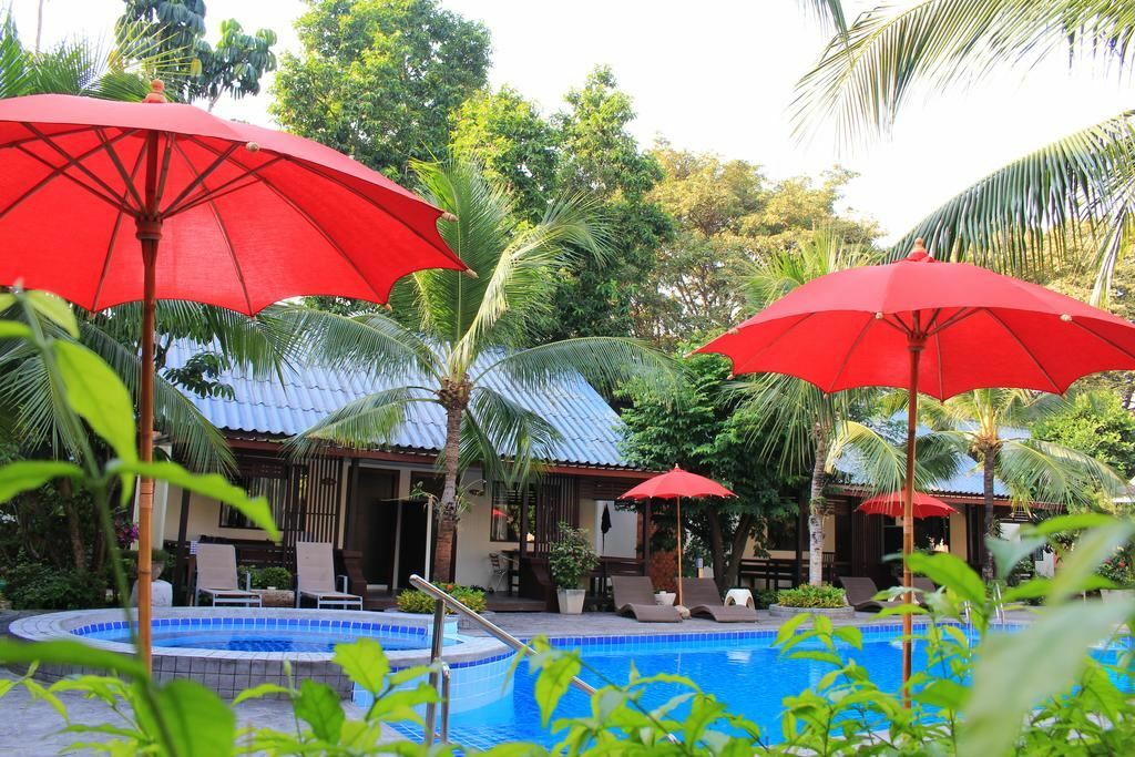 Готель The Beach Garden Resort 3*