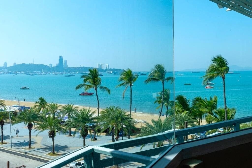 Зображення The Beach Front Resort 3*