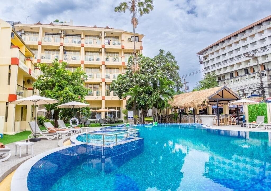 Готель Mermaid Beach Resort 3*