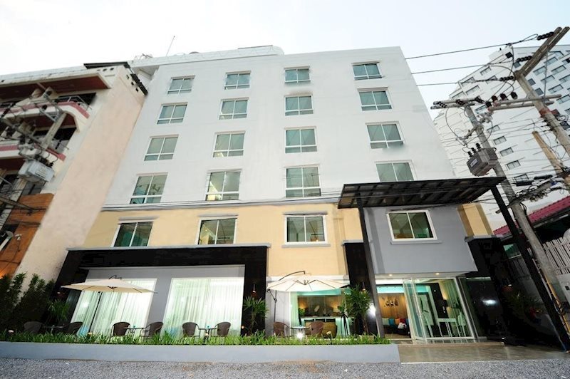 Готель By Dee@Jomtien Hotel 3*