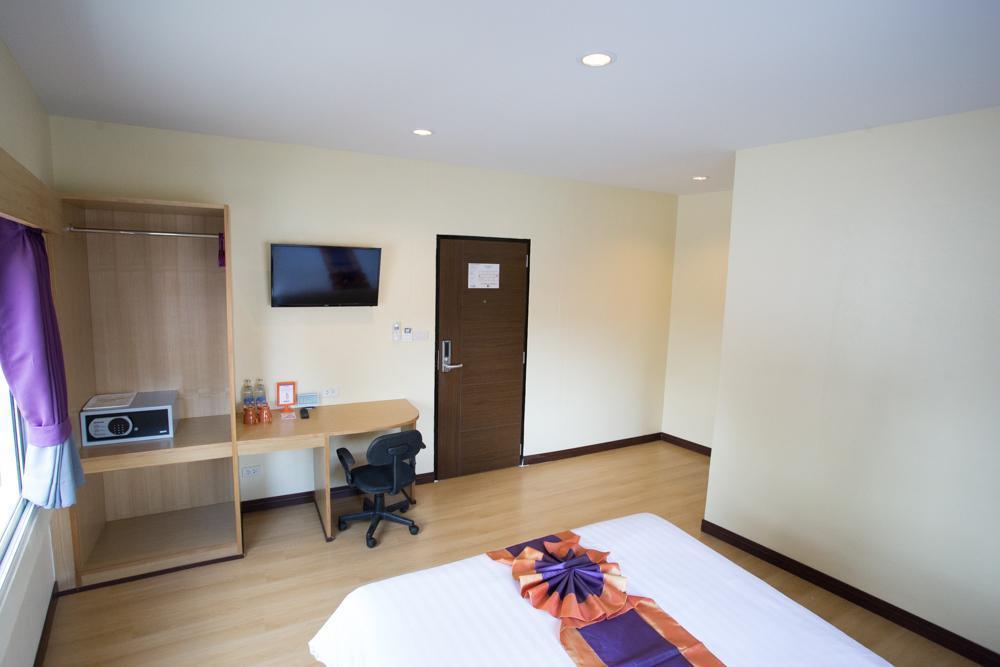 Фото Studio Central Pattaya By Icheck Inn 3*