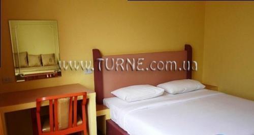 Отель Twenty8 Inn Hotel 3*