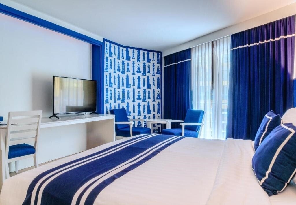 Фото A-One New Wing Hotel 4*