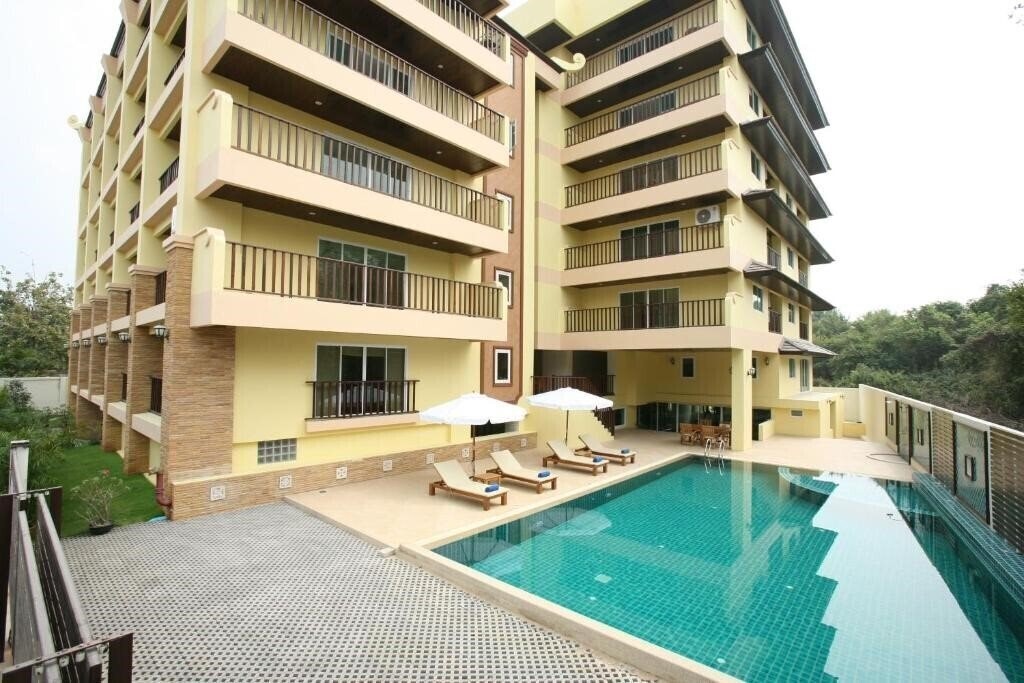 Готель Jomtien Beach Residence 3*