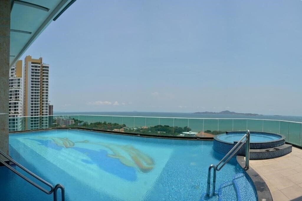 Отель Cosy Beach View Condominium 1*