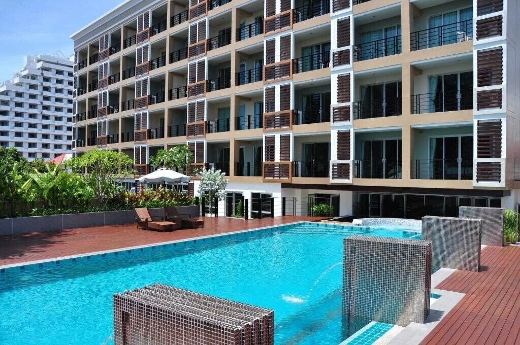 Готель August Suites 3*