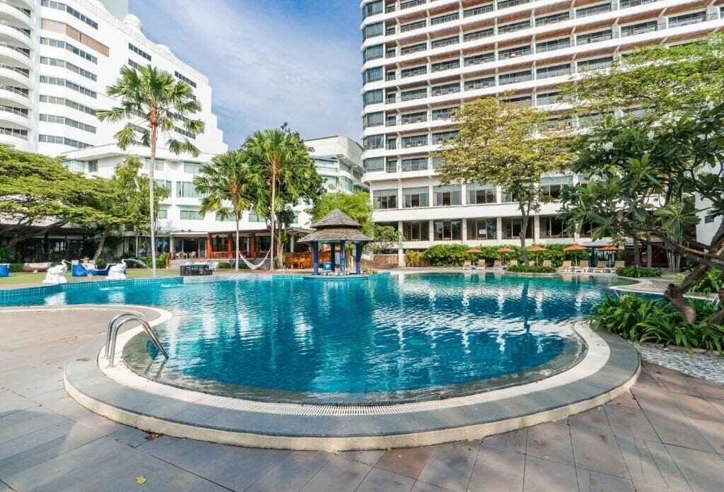 Готель Cosy Beach Hotel Ocean Wing 4*