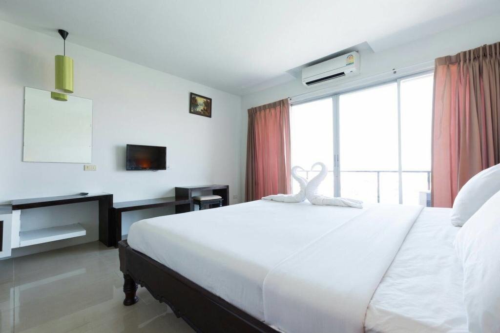 Изображение Chatkaew Hill Hotel and Residence 2*