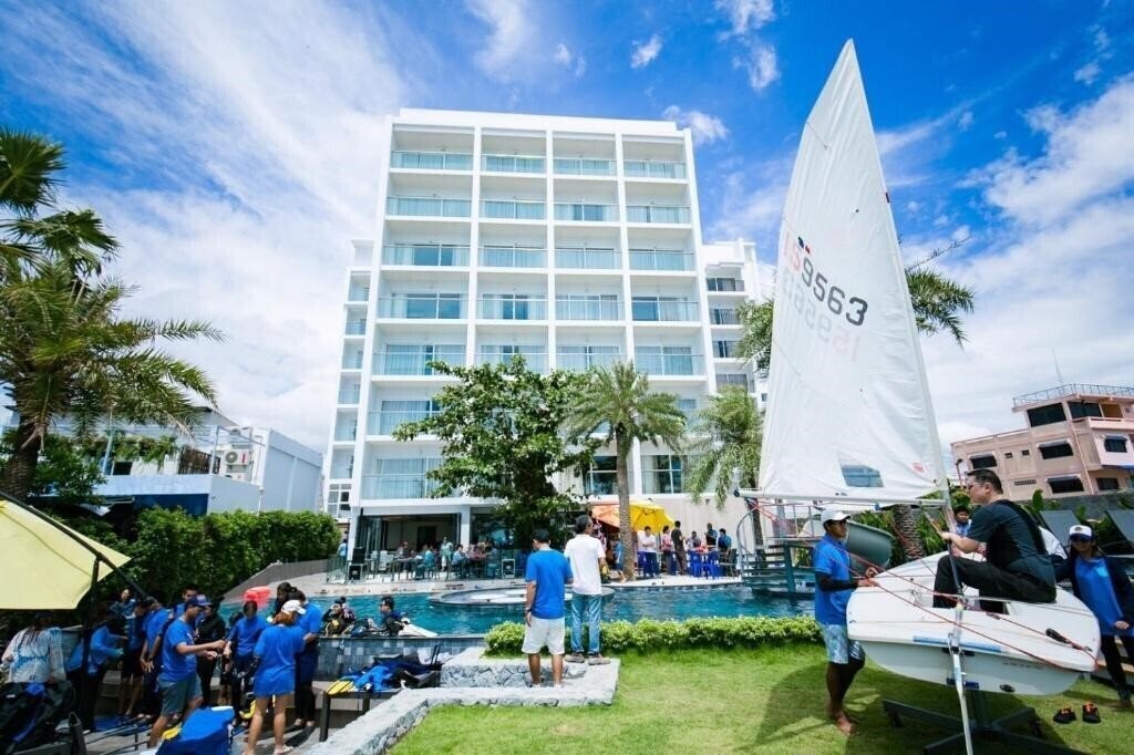 Готель Worita Cove Hotel 4*