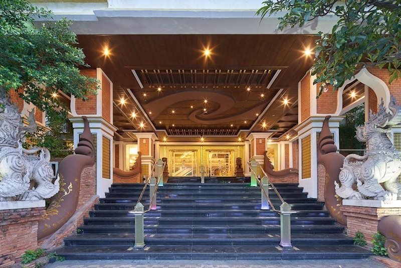 Готель Floral Hotel Dolphin Circle Pattaya 4*