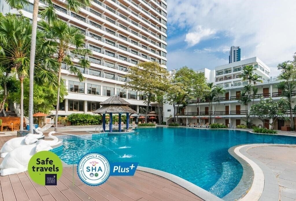 Отель Cosy Beach Hotel 3*
