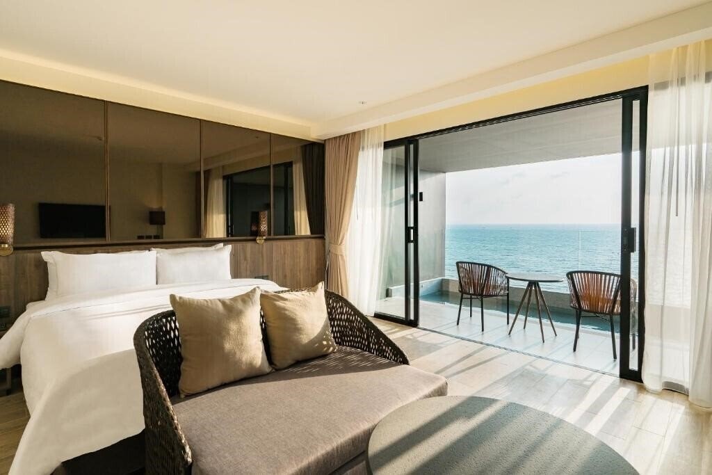 Фото Ana Anan Resort & Villas 5*