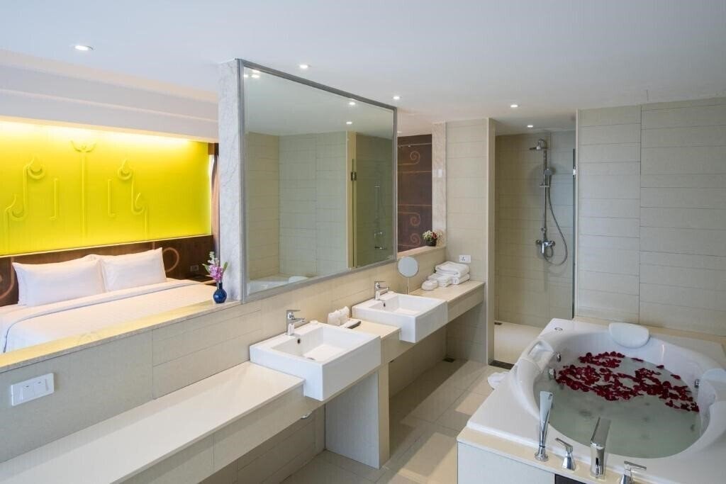 Фото Bay Beach Resort Jomtien 5*