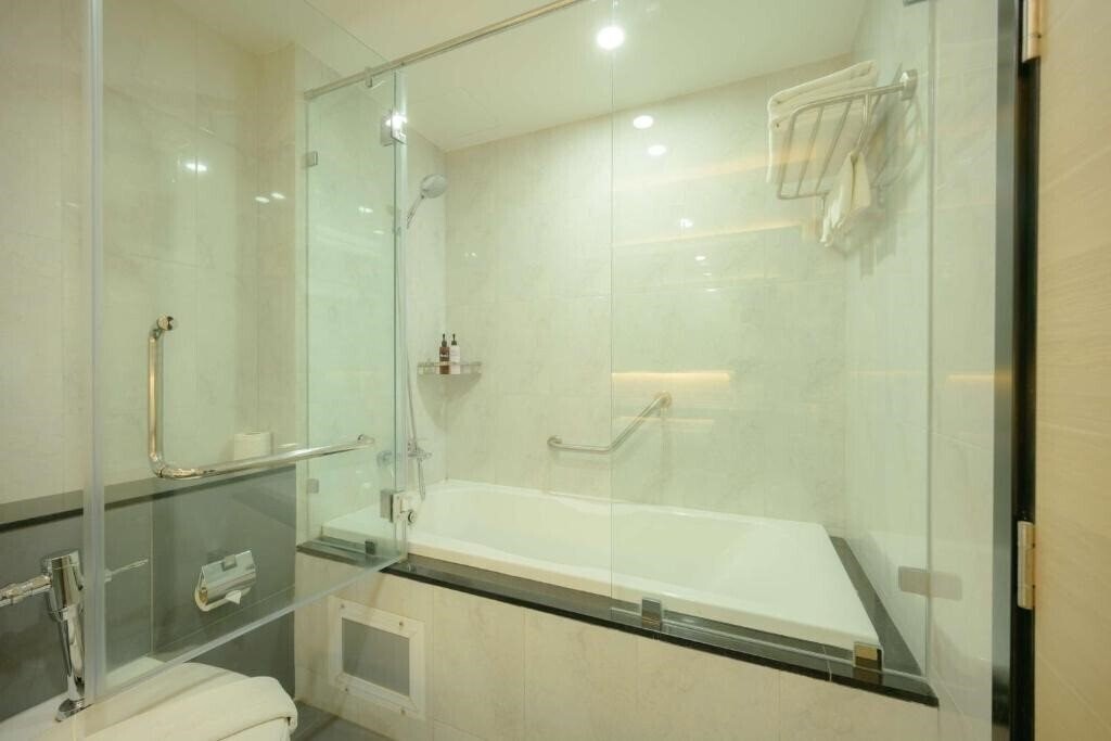 Отель Lewit Hotel 4*