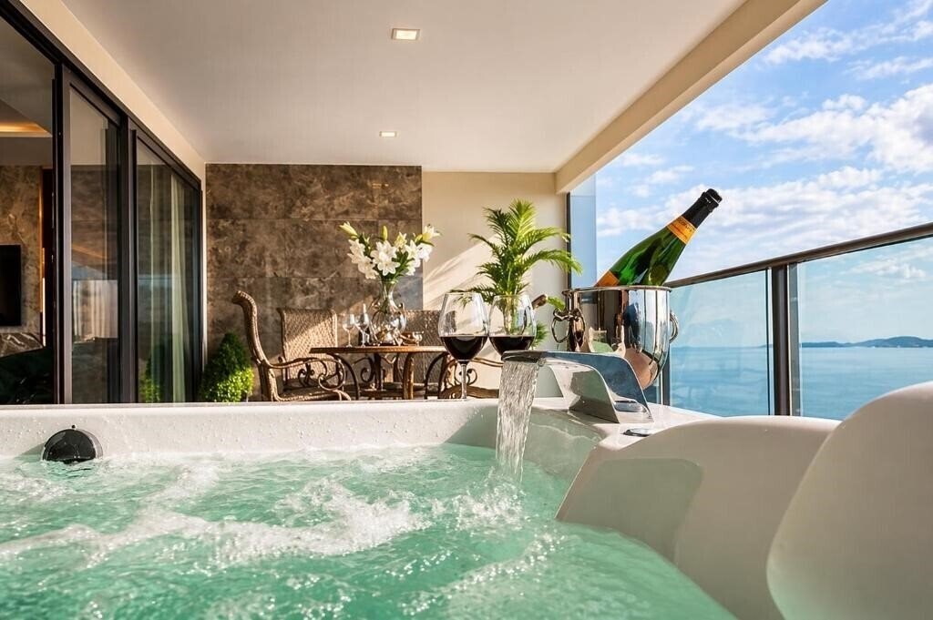 Картинка The Elysium Pratumnak Pattaya 5*