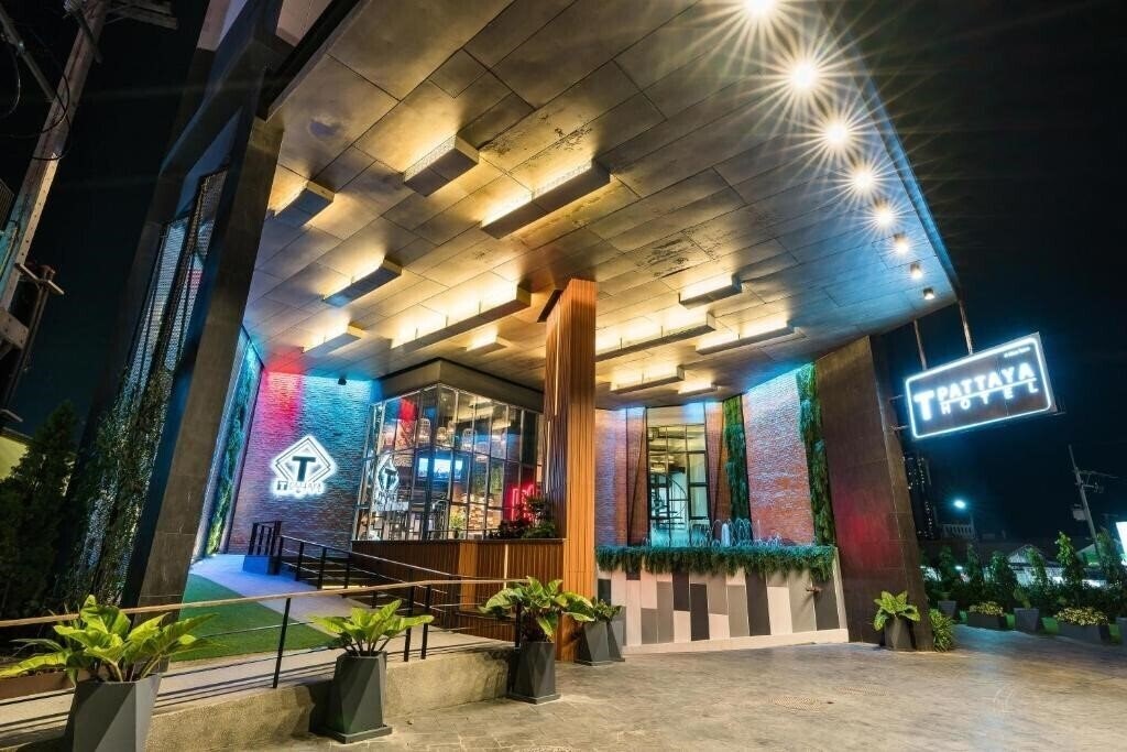 Картинка SureStay Plus by Best Western T Pattaya 4*