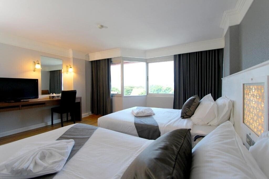 Фотографія Coco Beach Hotel Jomtien Pattaya 4*