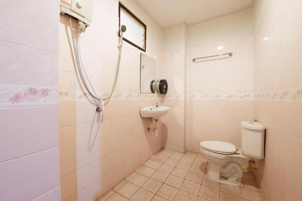Фотографія Inter Place By Oyo Rooms 2. 2*
