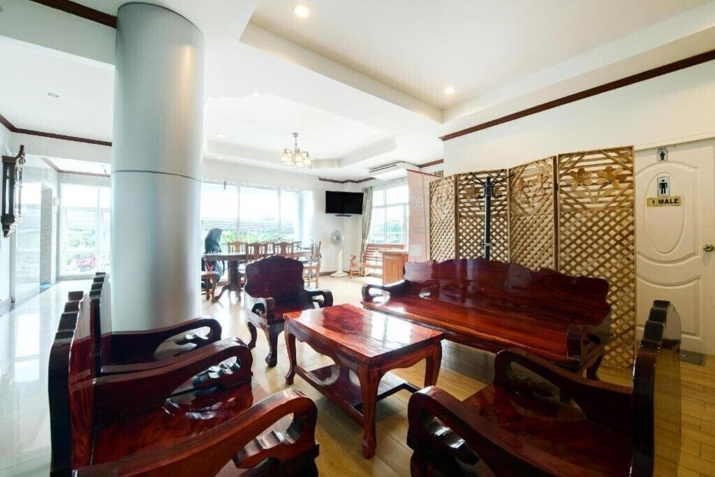 Изображение Oyo 350 Mae Saeng Place 2*