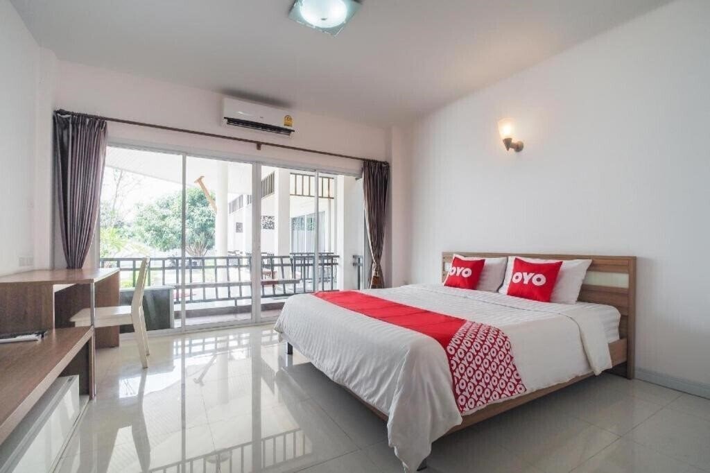 Отель Oyo 662 Malee Bunga Hotel 2*