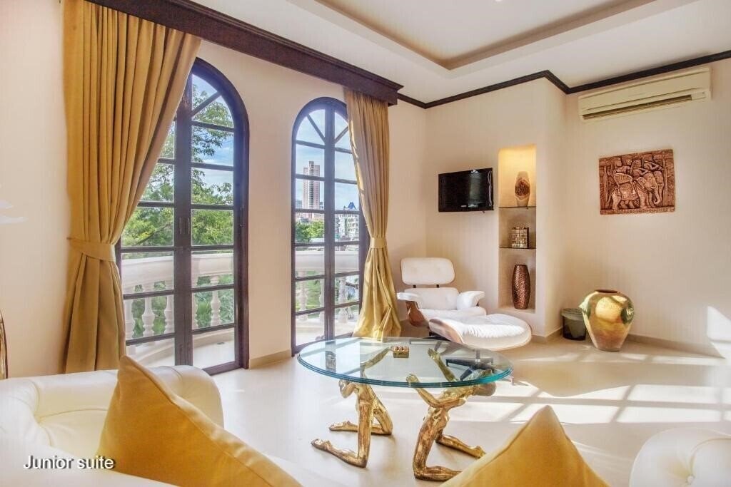 Отель Poseidon Boutique Hotel By Zuzu 3*