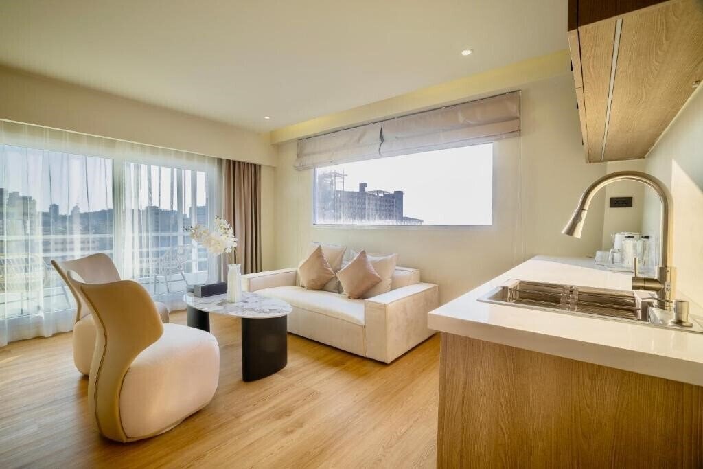 Фотография The One Hotel Bay Breeze 3*