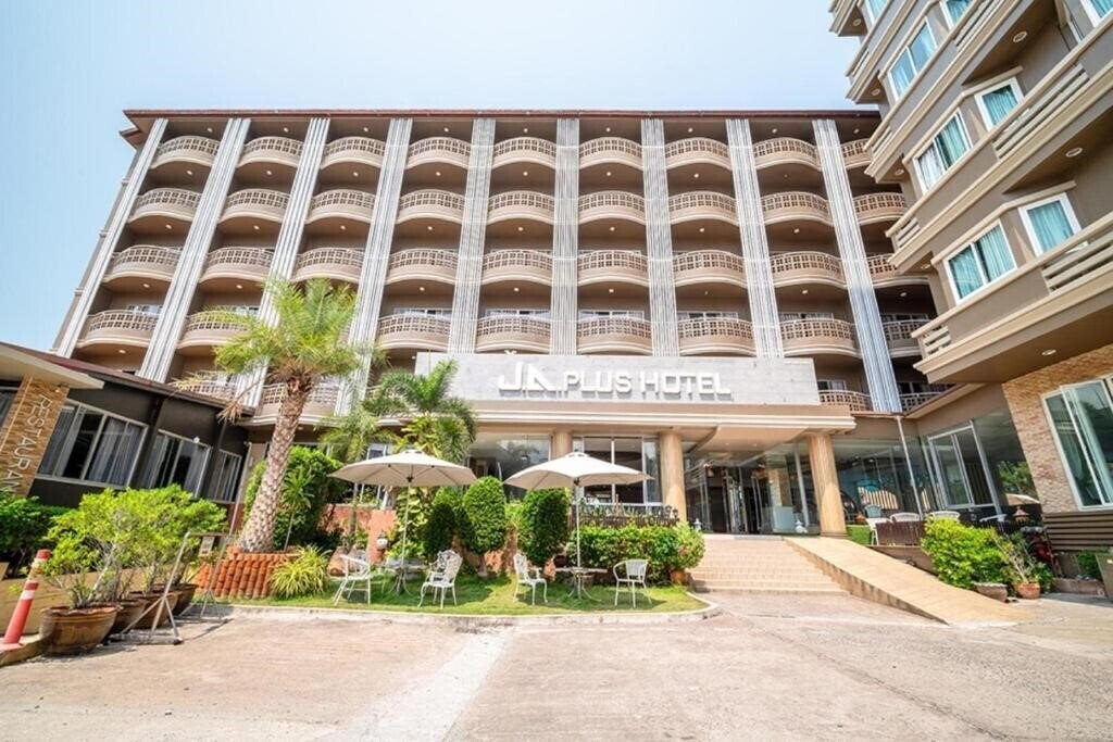 Фото Sunday JA Plus Hotel 4*