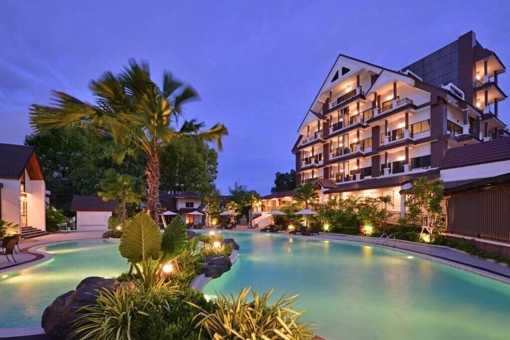 Готель Kastel Pattaya Hotel 4*