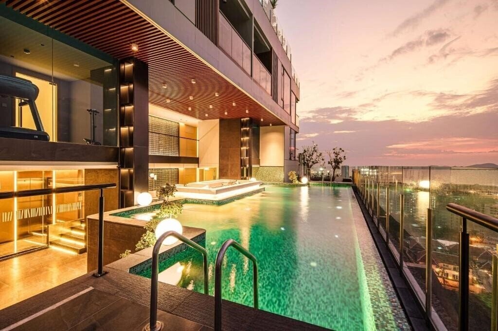 Готель Beverly Mountain Bay Trademark Collection by Wyndham 4*