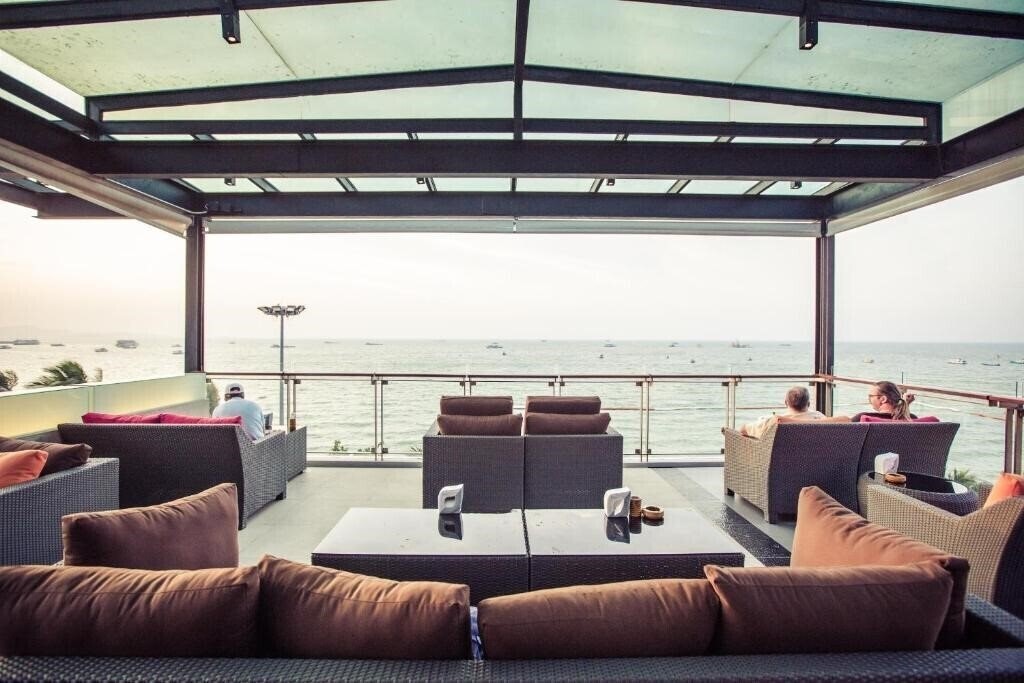 Готель Serenotel Pattaya 3*