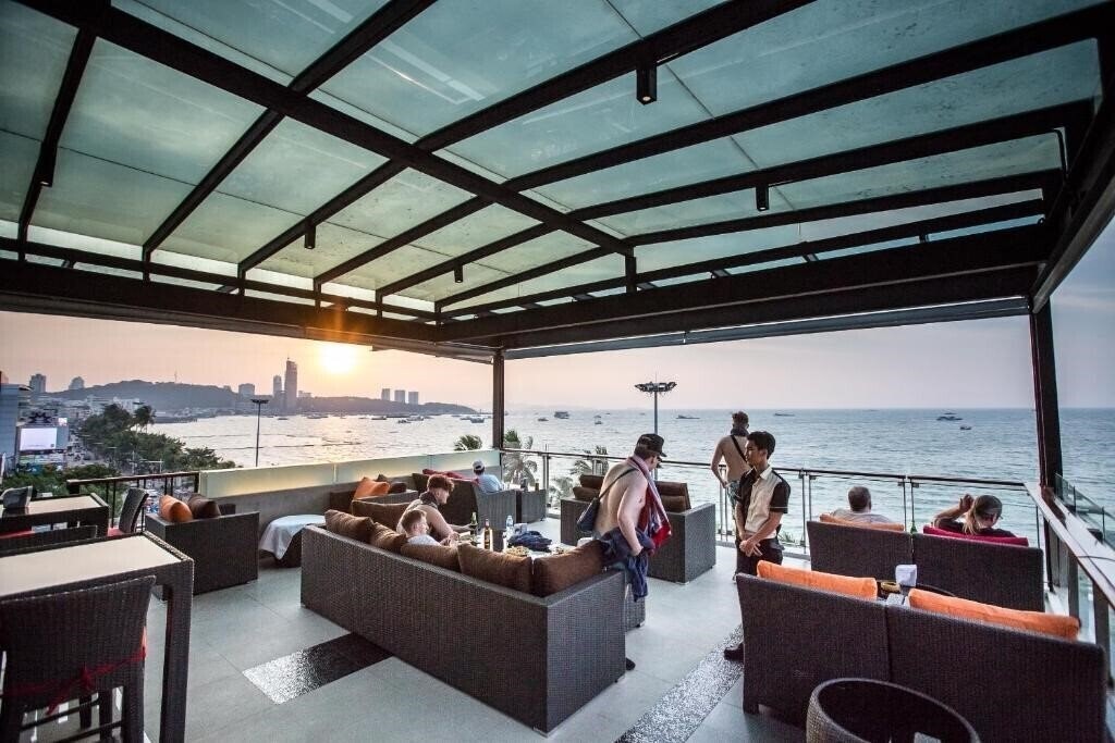 Фотографія Serenotel Pattaya 3*