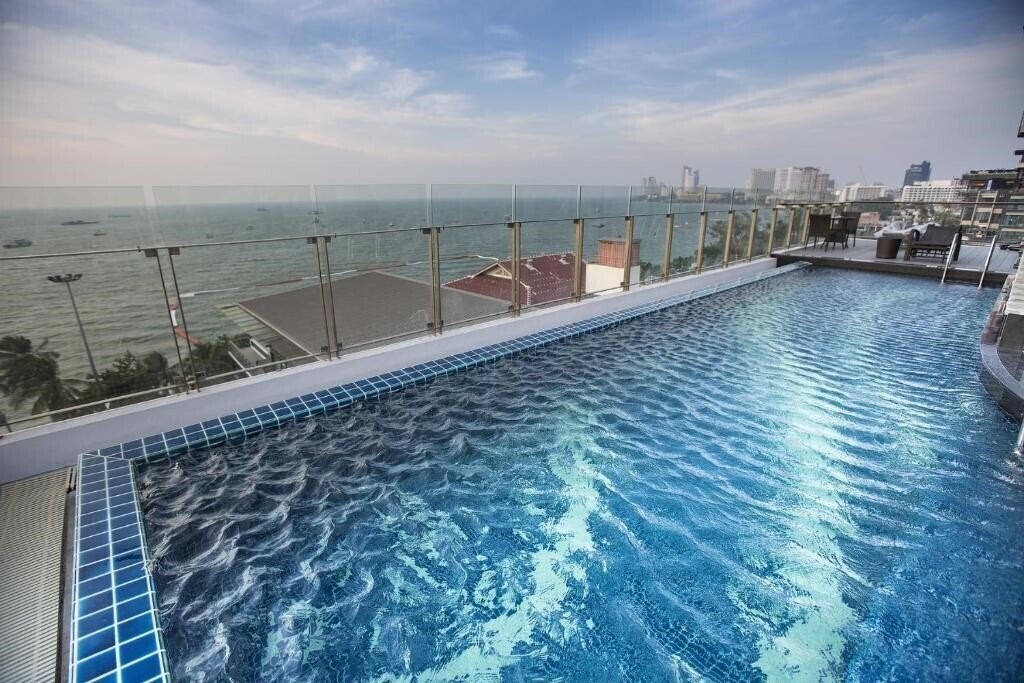 Картинка Serenotel Pattaya 3*