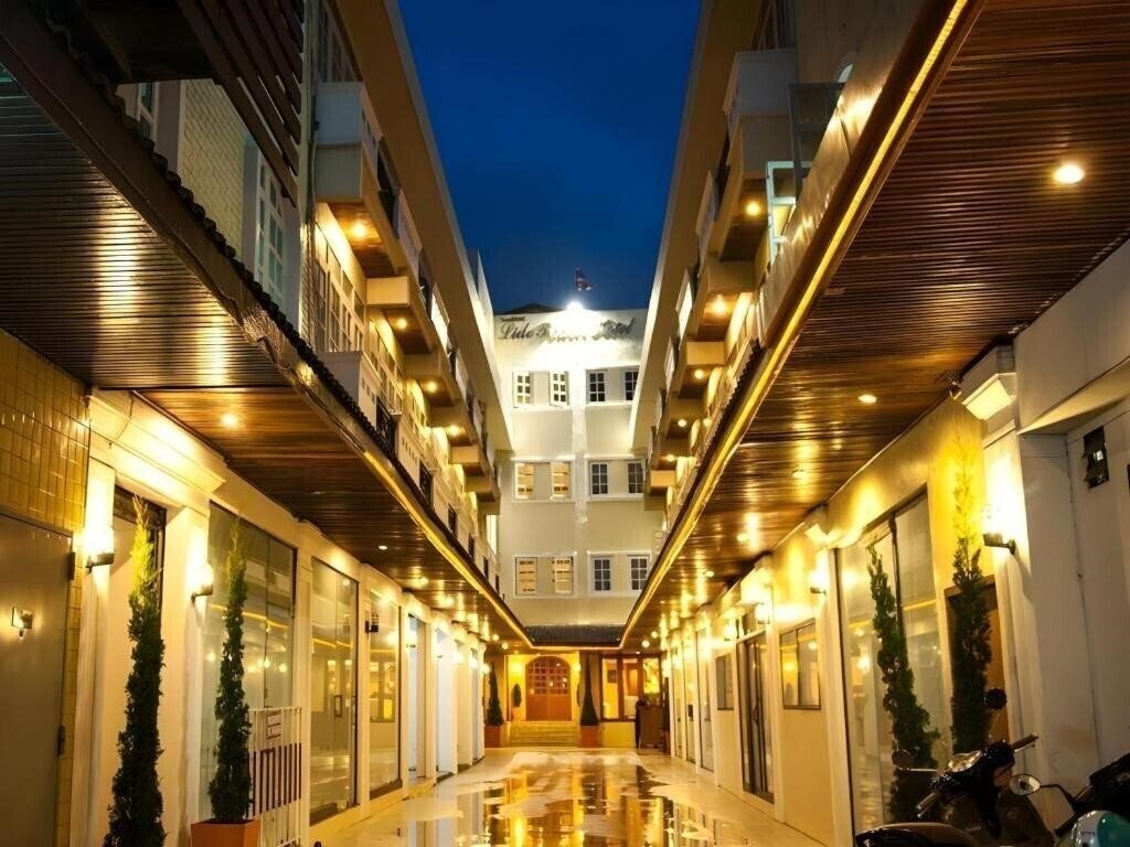 Готель Lido Beach Hotel 3*