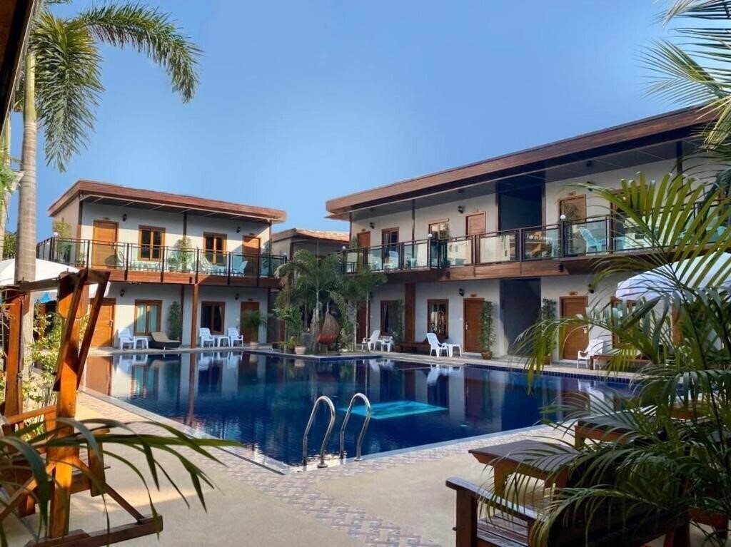 Готель Paradise Land Resort 3*