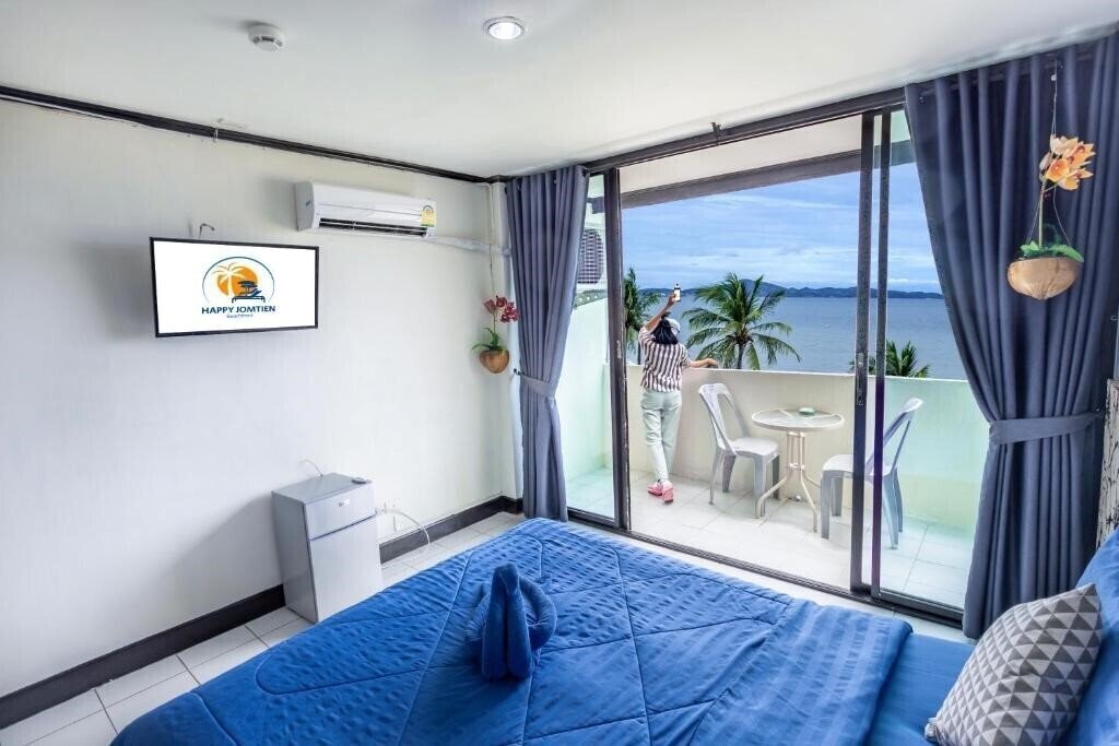 Картинка Happy Jomtien - Beachfront 3*