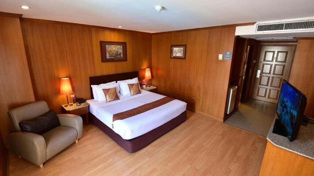 Фото Dynasty Inn Pattaya 3*
