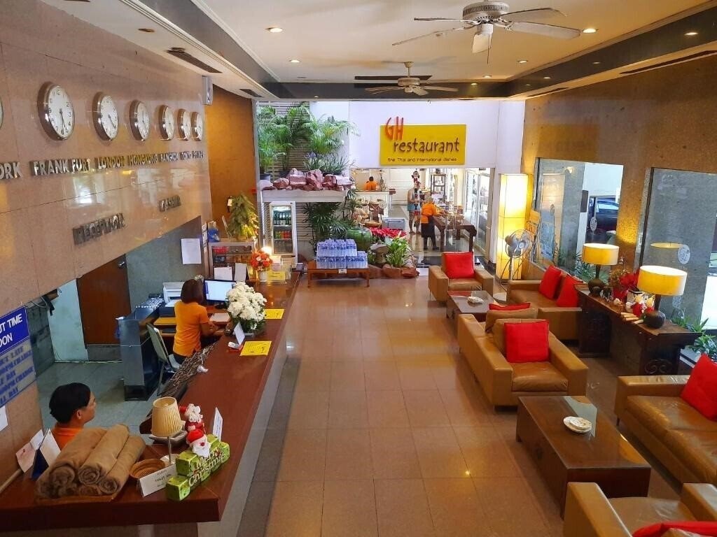 Фотографія Grand Hotel Pattaya 3*