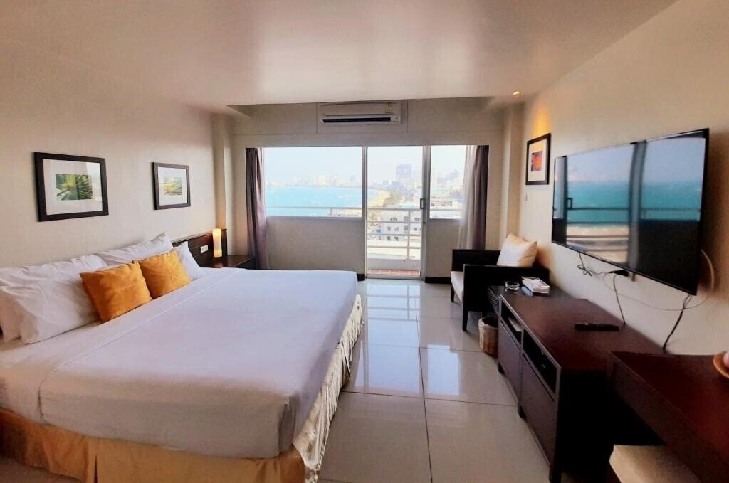 Зображення Grand Hotel Pattaya 3*