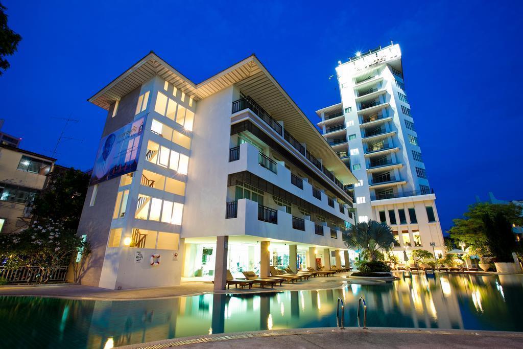 Отель Discovery Beach Hotel 4*