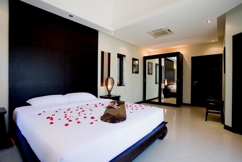 Фото Palm Grove Hotel 4*