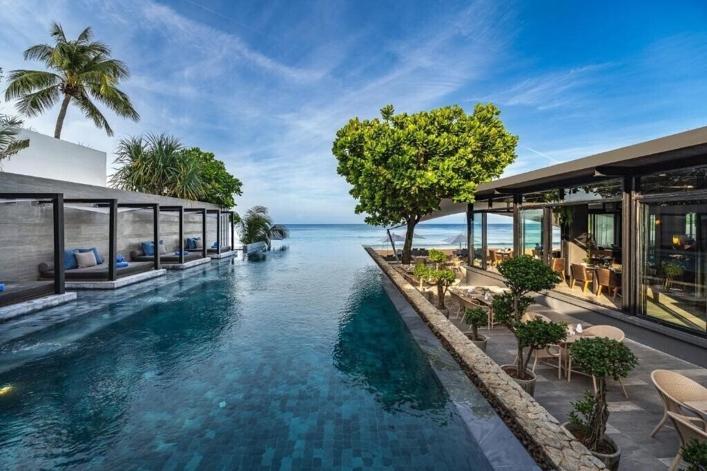 Готель Aleenta Grand Villas 5*