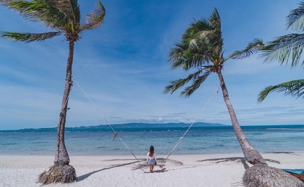 Готель Cocohut Village Beach Resort & Spa 4*