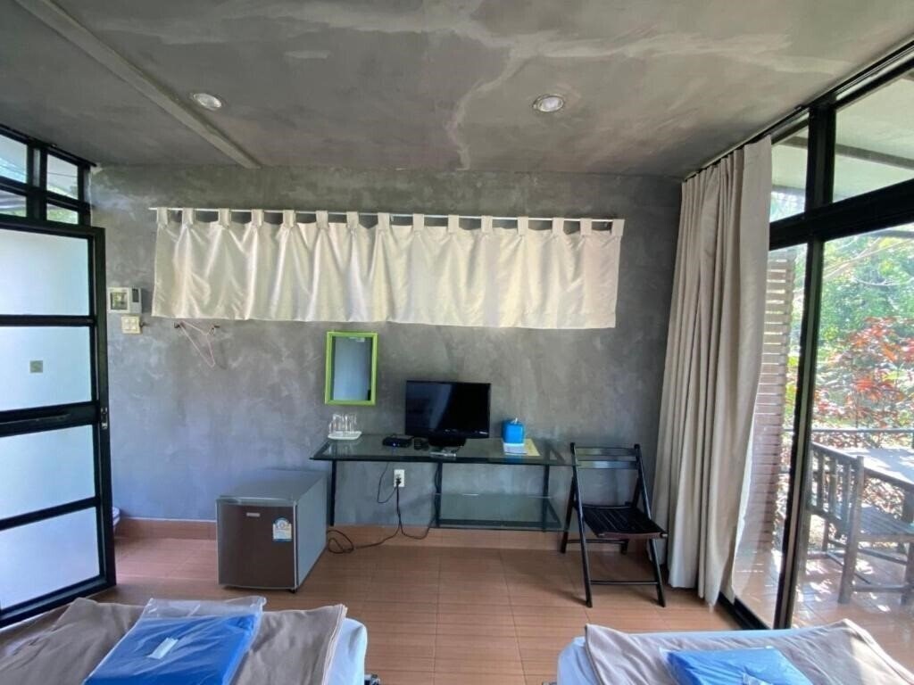 Фотографія Baan Rim Nam Resort By Zuzu 2*