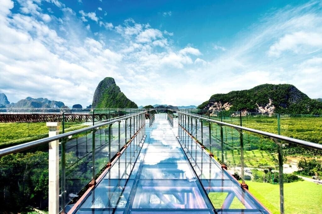 Готель Beyond Skywalk Nangshi 4*
