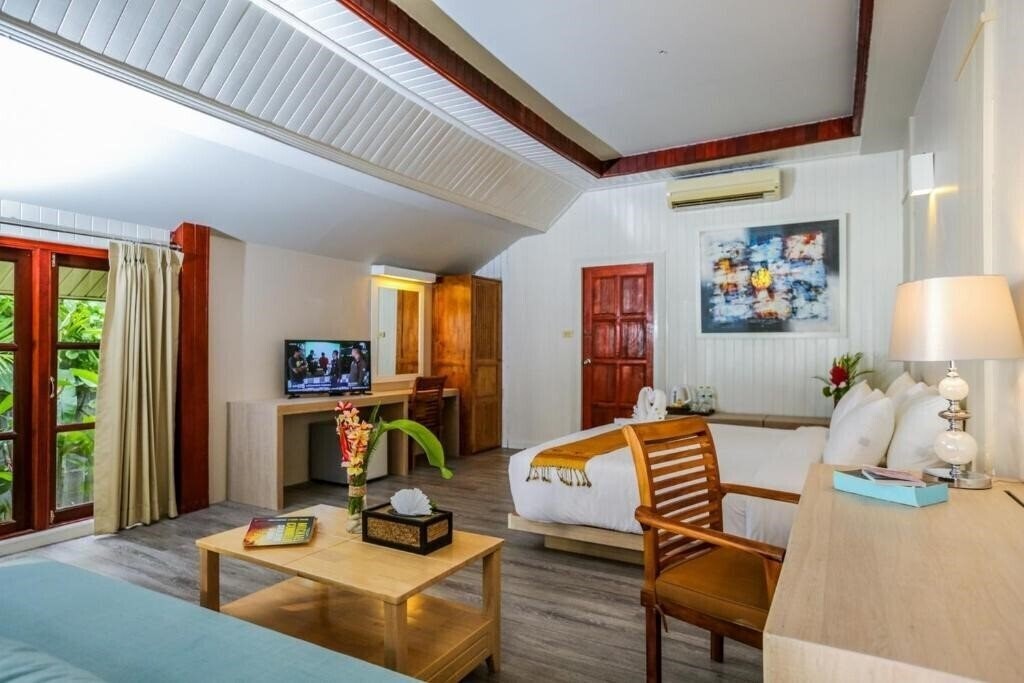 Фотографія Villa Cha - Cha Salad Beach Koh Phangan 4*