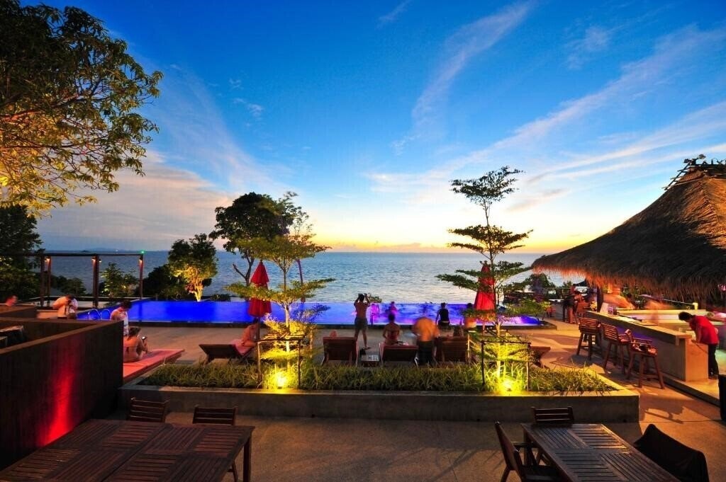 Отель Sea Garden Resort Haad Chao Phao 3*