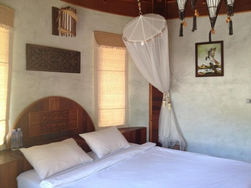 Фото Malibu Beach Bungalows 3*